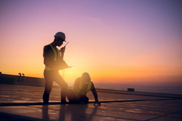 Best Local Roofing Companies  in Powells Crossroads, TN